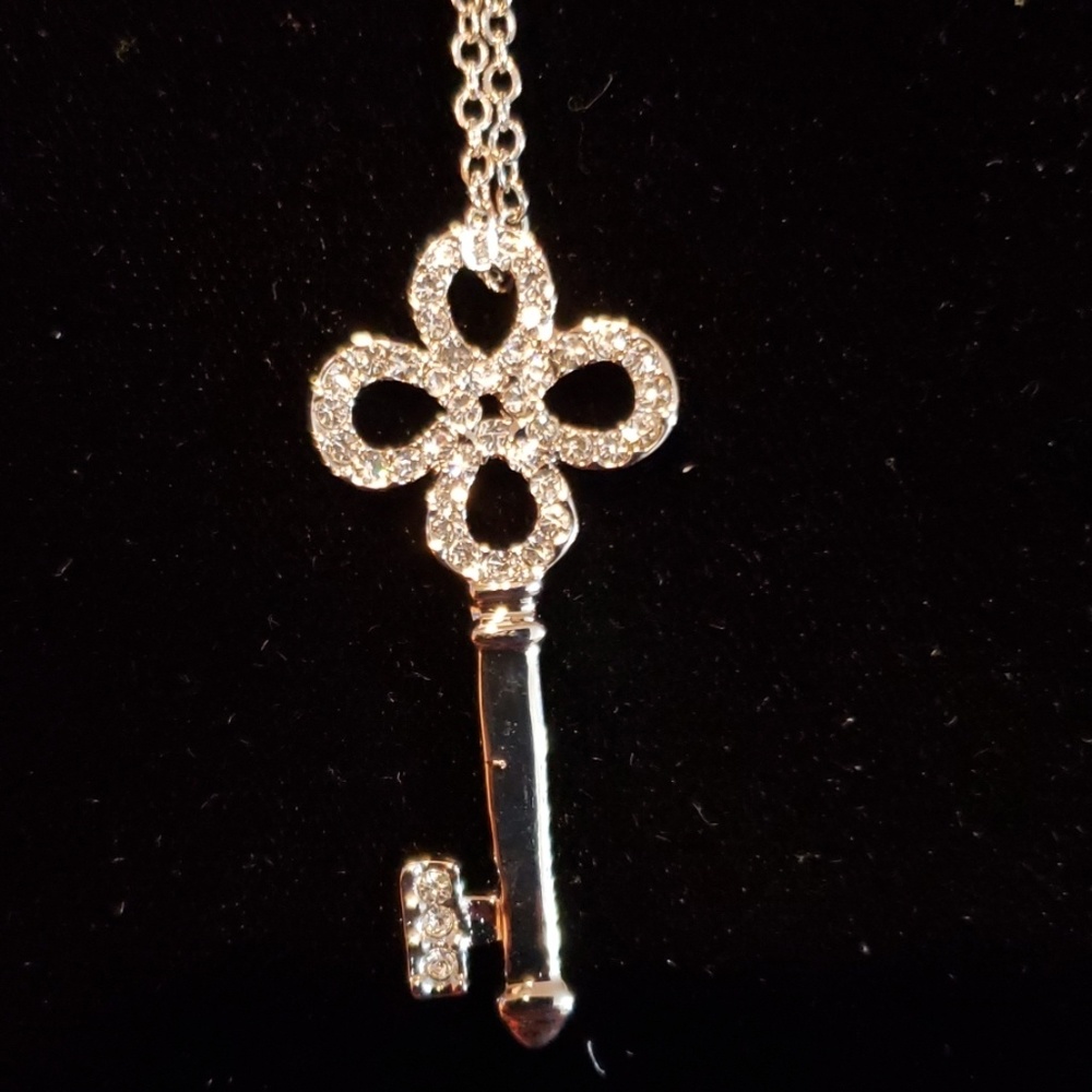 Crystal Key Necklace - Picture 3 of 3